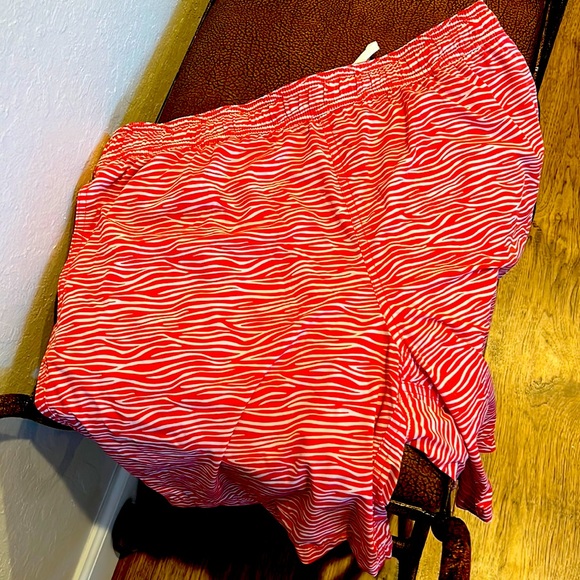 Brand New Kirkland Signature Swim Shorts gorgeous red candy & white swirl design - Picture 1 of 6